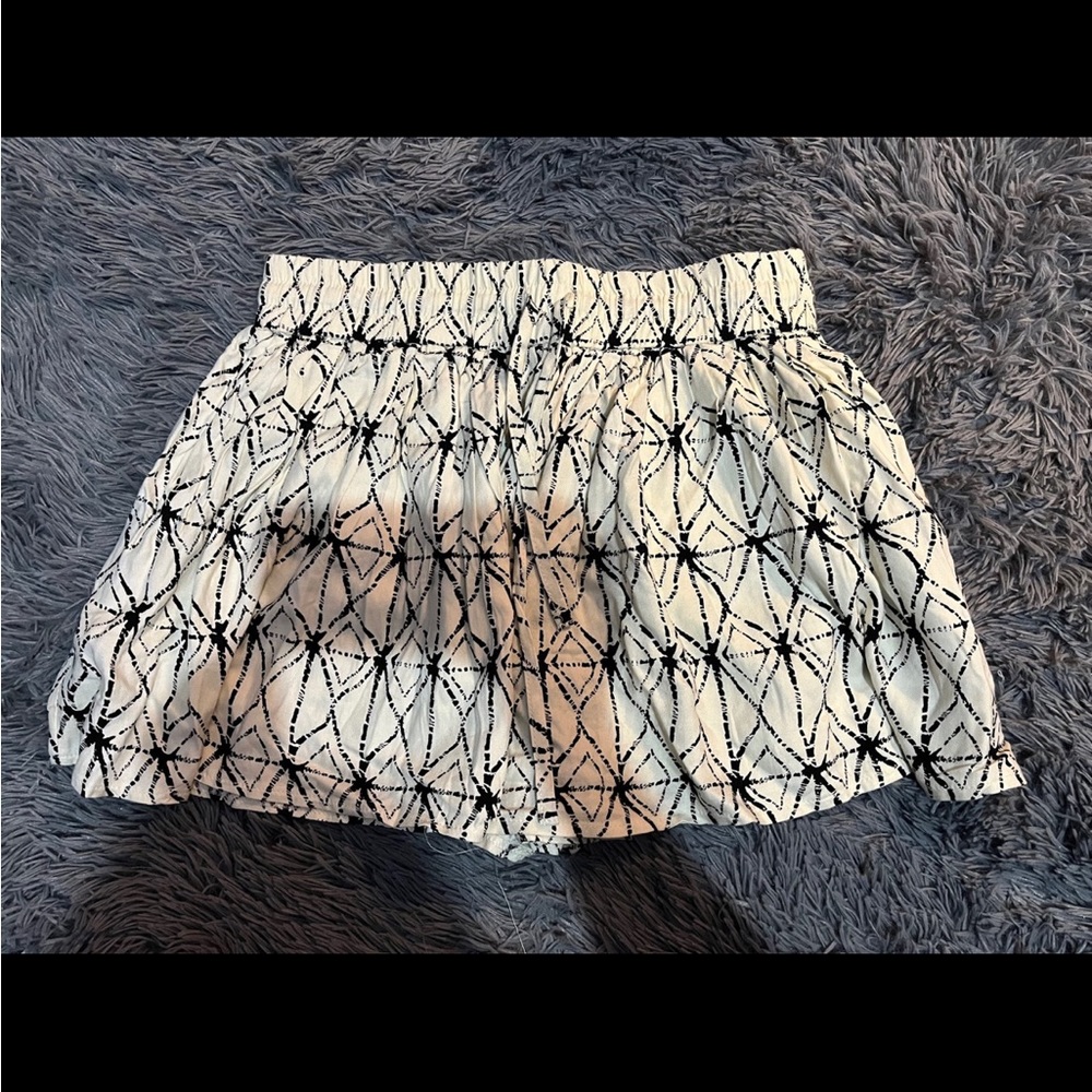 - Discontinued Forever21 NWT size medium